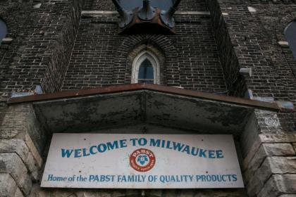 Frontdesk Maxwell Lofts Milwaukee Walker's Point - image 11