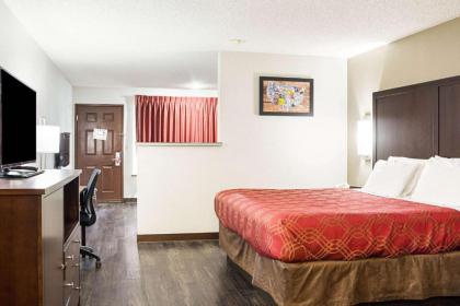 Econo Lodge Southeast Milwaukie - Portland - image 11