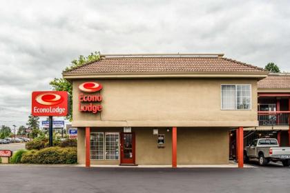 Econo Lodge Southeast Milwaukie - Portland - image 9