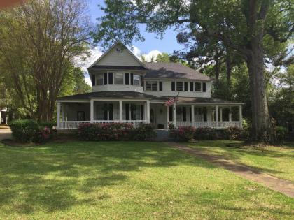 Huffman House Bed & Breakfast - image 4