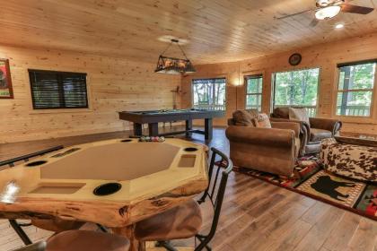 TAKE IT EASY in this Custom designed luxury log cabin is located in quiet area on paved road. - image 2