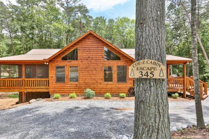 COE Z Cabin Escape   Beautiful spacious ranch style cabin with three King Bedrooms. mineral Bluff Georgia