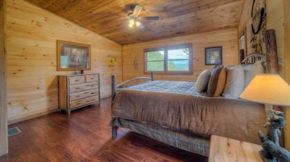 Mountain Laurel Hideaway by Escape to Blue Ridge - image 15