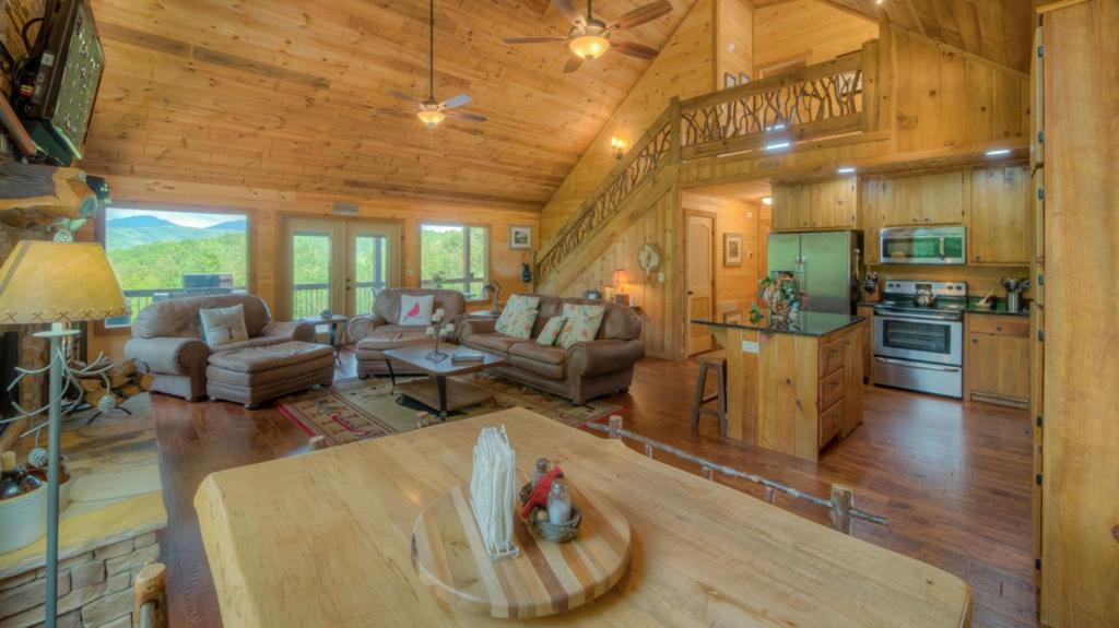 Mountain Laurel Hideaway by Escape to Blue Ridge - image 2