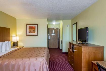 Quality Inn Mineral Point - image 11