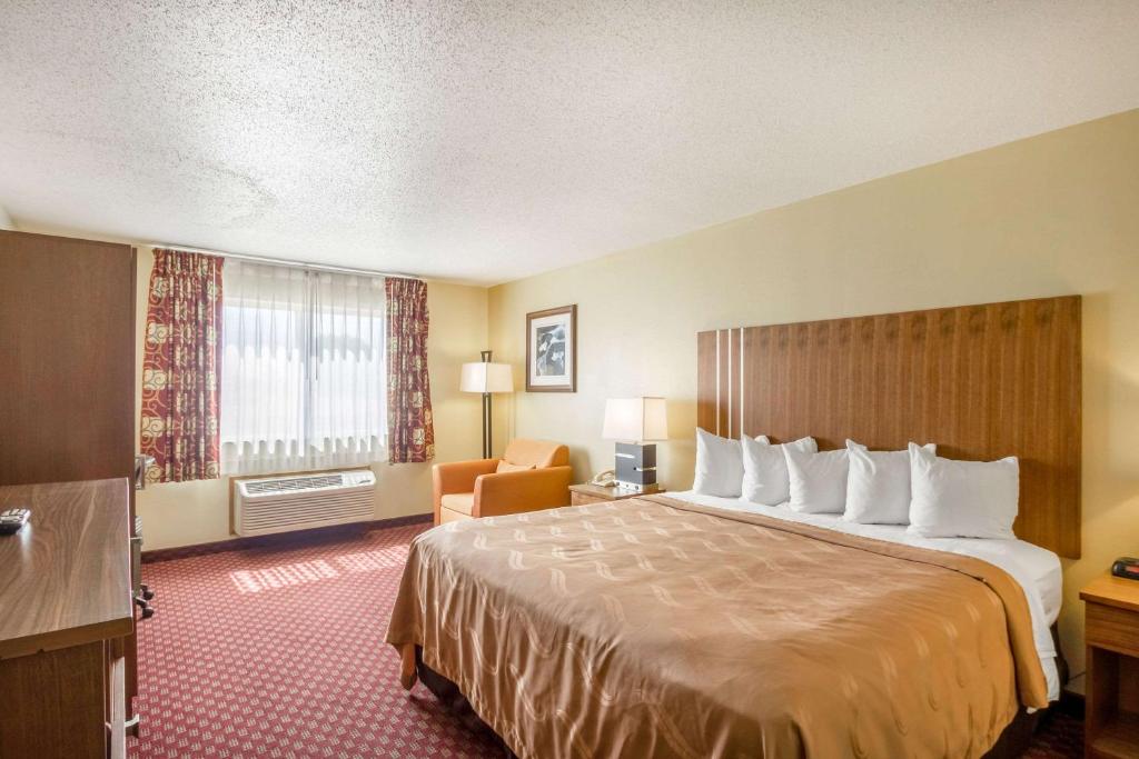 Quality Inn Mineral Point - image 3