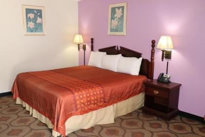 Relax Inn Mineral Wells - image 14