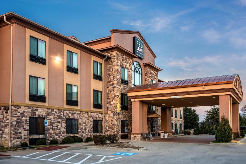 Red Lion Inn & Suites Mineral Wells - main image