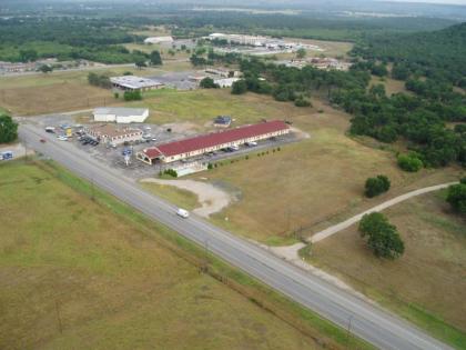 Executive Inn Mineral Wells - image 7