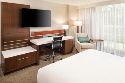 Delta Hotels by Marriott Minneapolis Northeast - image 4