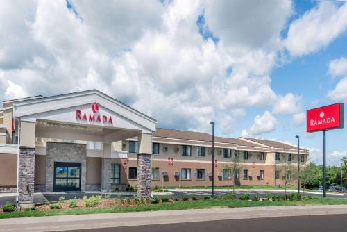 Ramada by Wyndham Minneapolis Golden Valley - main image