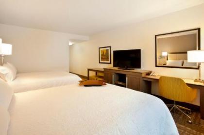 Hampton Inn & Suites - Minneapolis/Downtown - image 2