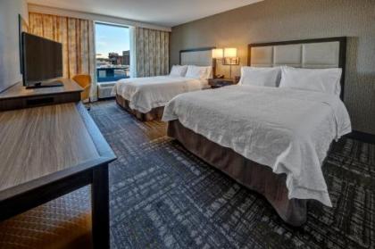 Hampton Inn & Suites - Minneapolis/Downtown - image 4