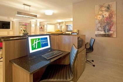 Holiday Inn Express Hotel & Suites Minneapolis - Minnetonka an IHG Hotel - image 10