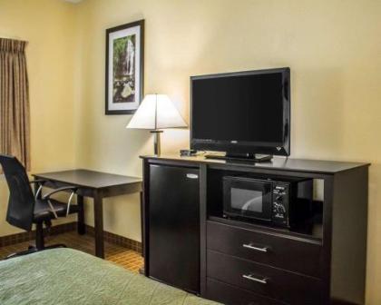 Quality Inn Minocqua - image 11