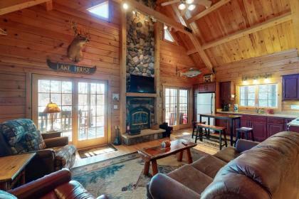 The Lodge on Booth Lake - 2 Bed 2 Bath Vacation home in Minocqua - image 12