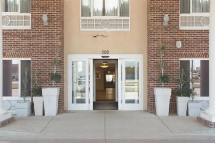 Holiday Inn Express Hotel & Suites Minot South an IHG Hotel - image 13