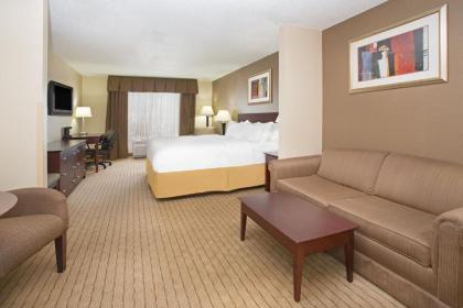 Holiday Inn Express Hotel & Suites Minot South an IHG Hotel - image 4