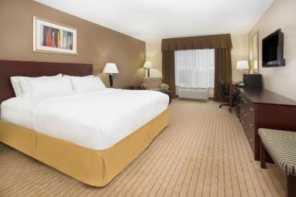 Holiday Inn Express Hotel & Suites Minot South an IHG Hotel - image 6