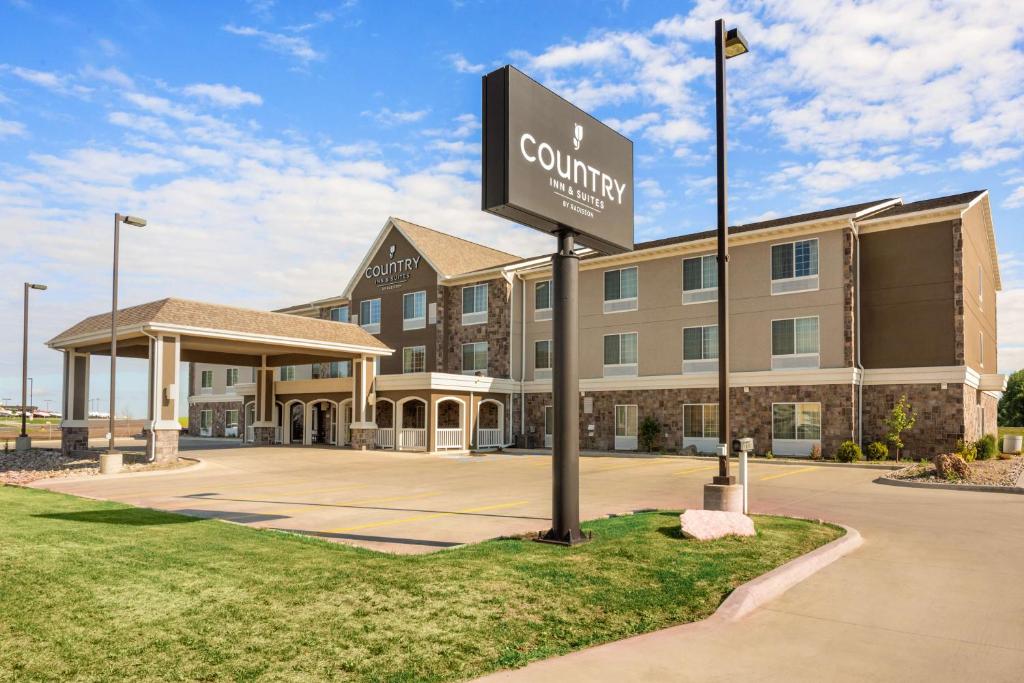 Country Inn & Suites by Radisson Minot ND - main image