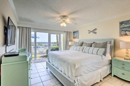 Renovated Kid-Friendly Condo-Beachfront and Poolside - image 4