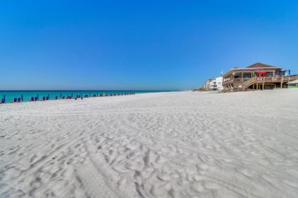 Sandestin - Luau - image 17