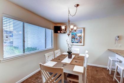 Blue Surf Townhomes 24 - image 15