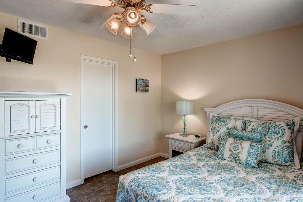 Blue Surf Townhomes 24 - image 6