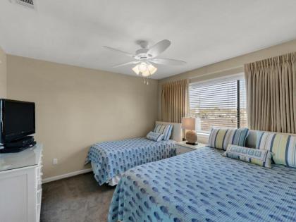 Blue Surf Townhomes 11B - image 14