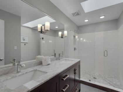 Mainsail Townhome 06 - image 15