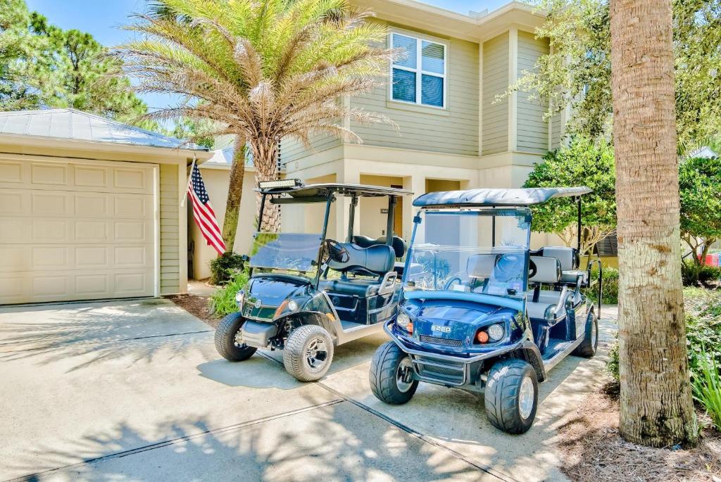 PRIVATE POOL AND TWO GOLF CARTS in Crystal Lake in Sandestin Resort - image 2