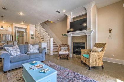 Lovely Miramar Beach Townhome Walk to Beach! - image 2