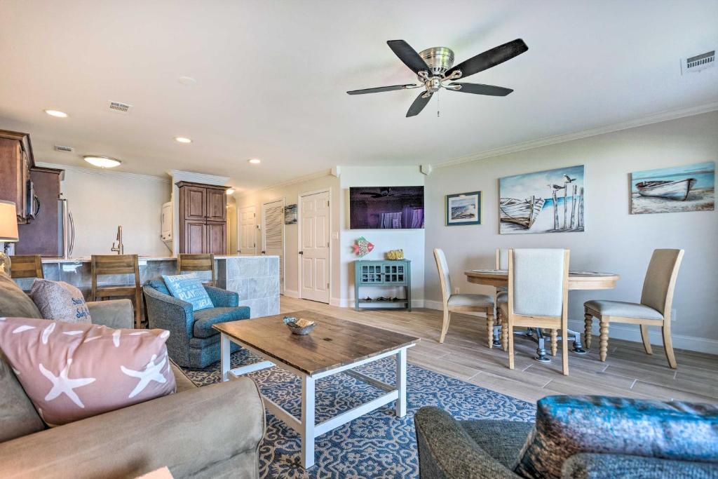 Chic Miramar Beach Condo with Pool Access! - image 7