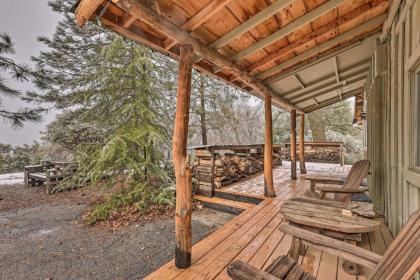 30-Acre Creekside Cabin - 8 Mi to Kings Canyon NP!