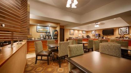 Best Western Plus Mishawaka Inn - image 13