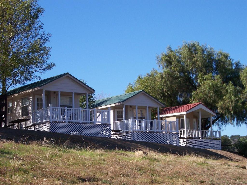 Rancho Oso Cabin 1 - main image