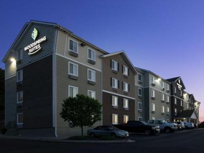 WoodSpring Suites Kansas City Mission - image 3