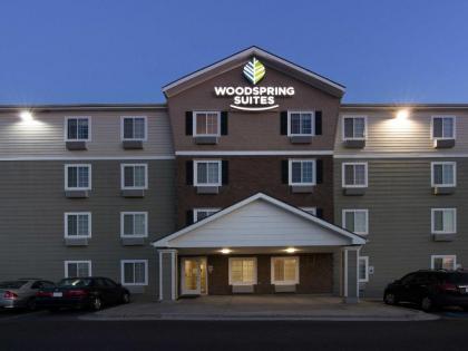 WoodSpring Suites Kansas City Mission - image 4