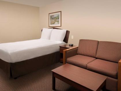 WoodSpring Suites Kansas City Mission - image 7