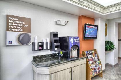 Motel 6-Mission TX - image 9