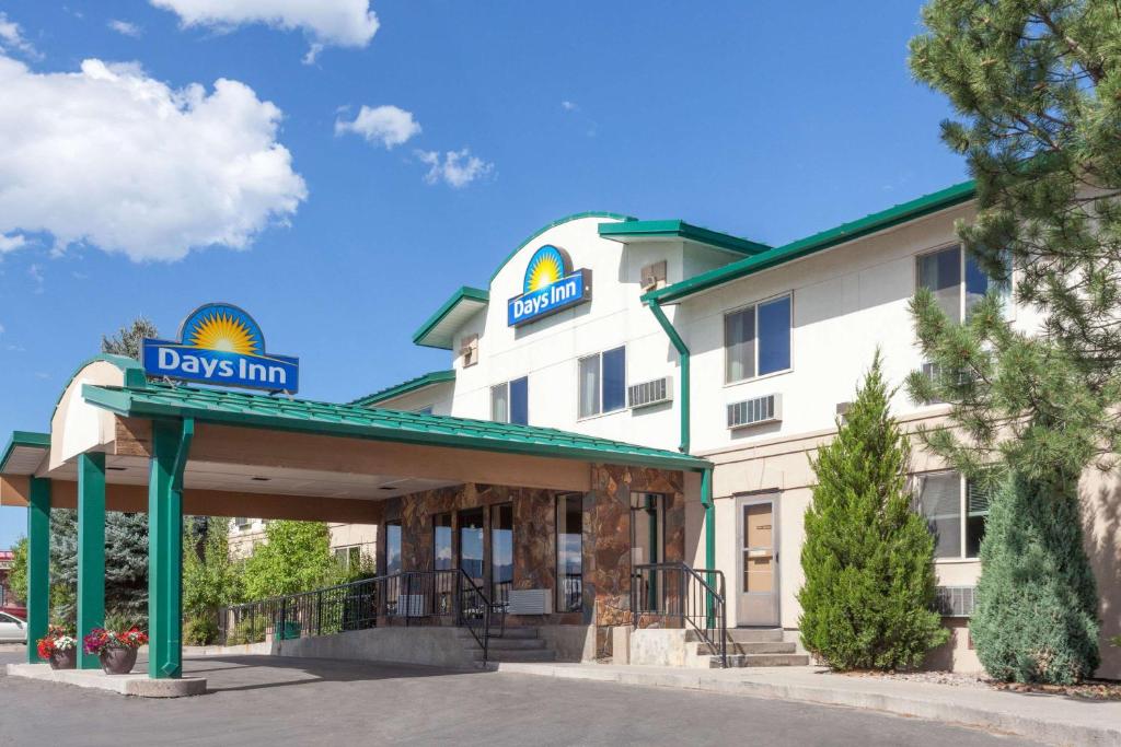 Days Inn by Wyndham Missoula Airport - main image