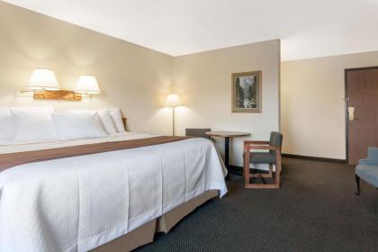 Days Inn by Wyndham Missoula Airport - image 6