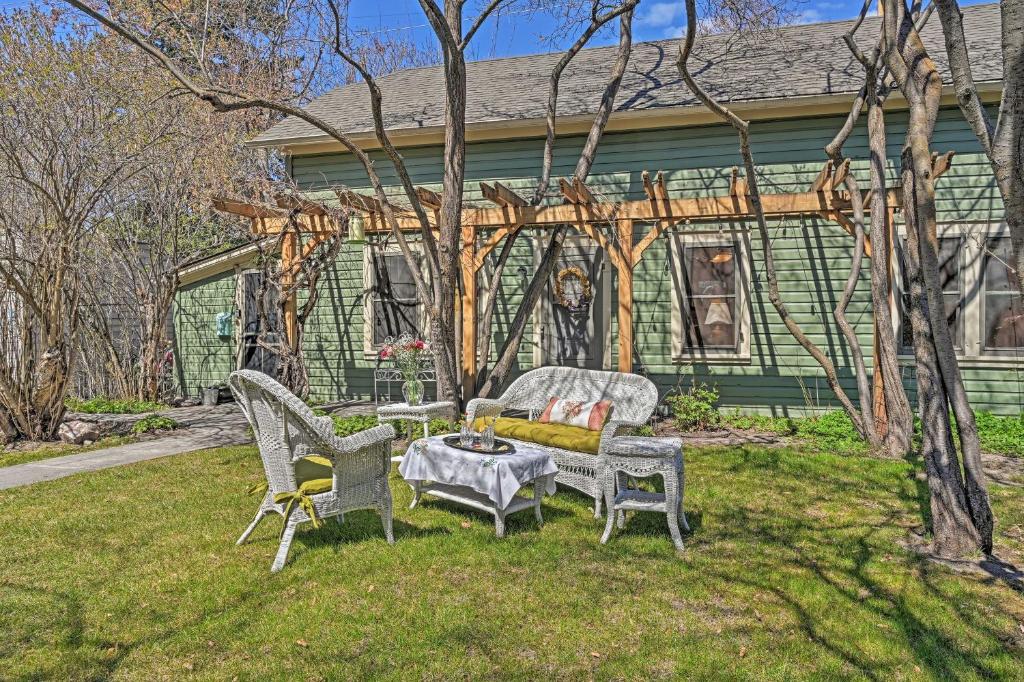 Historic 1890 Carriage House In Dtwn Missoula - image 7