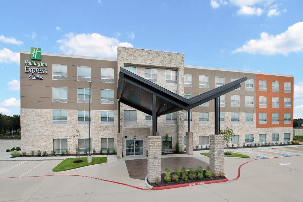 Holiday Inn Express & Suites- Sugar Land SE - Missouri City an IHG Hotel - main image