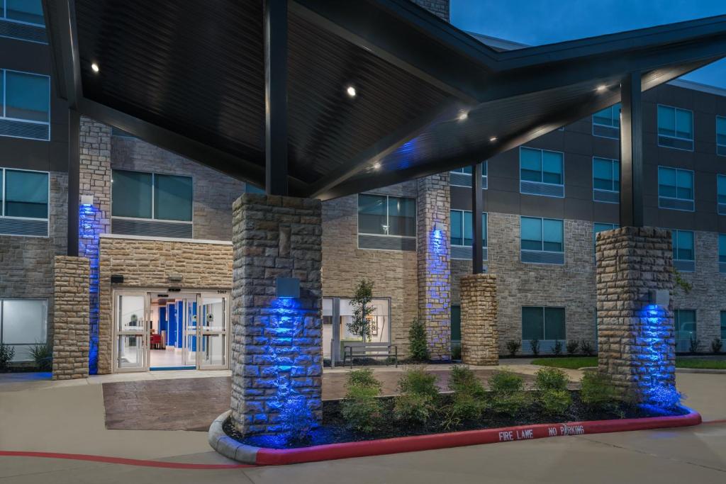 Holiday Inn Express & Suites- Sugar Land SE - Missouri City an IHG Hotel - image 7