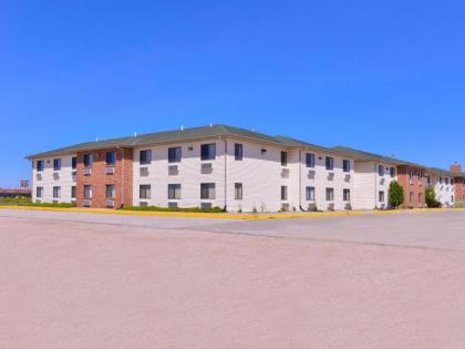 Americas Best Value Inn Missouri Valley - image 13