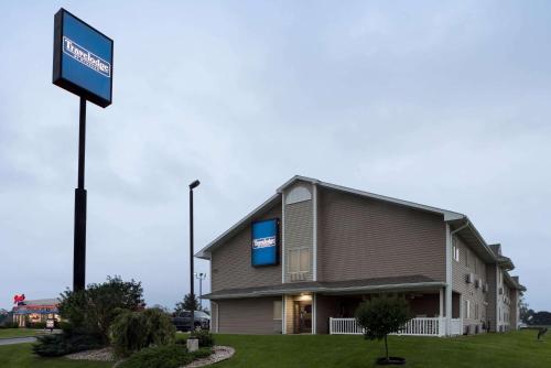 Travelodge by Wyndham Missouri Valley - image 2