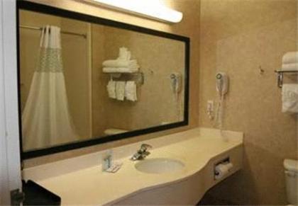 Hampton Inn Mitchell - image 5