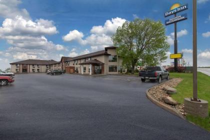 Days Inn by Wyndham Mitchell SD - image 1