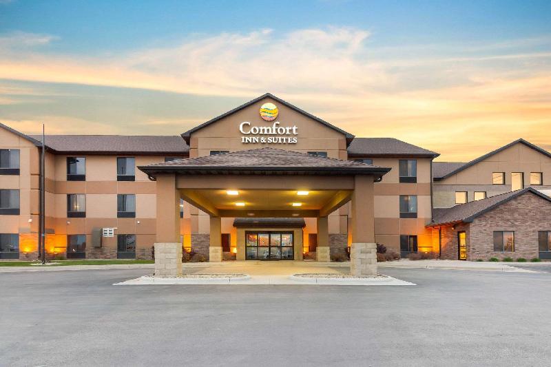 Comfort Inn & Suites Mitchell - image 4